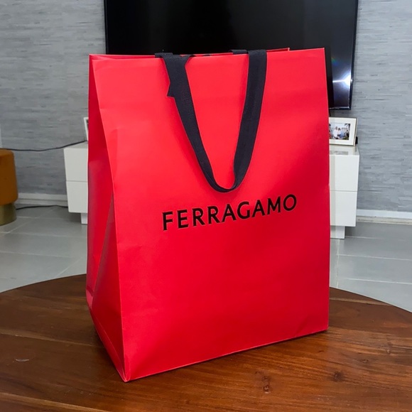 New‼️ SALVATORE FERRAGAMO - Picture 15 of 17